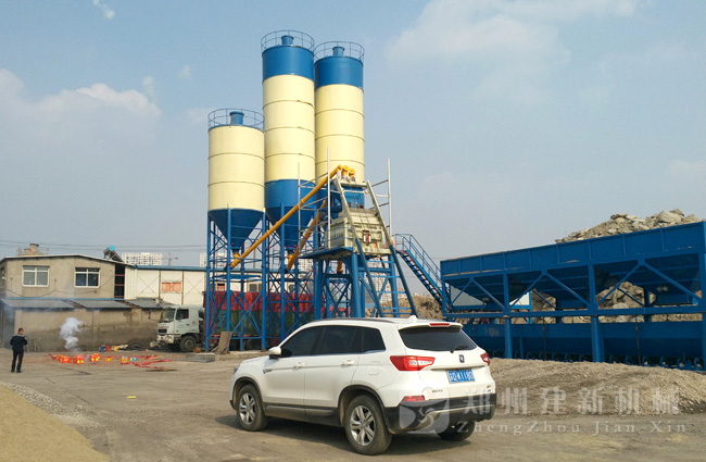 江蘇無(wú)錫HZS75型混凝土攪拌站現場(chǎng)案例