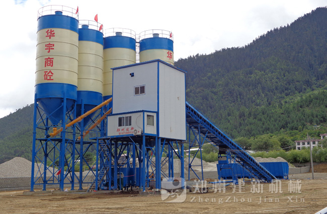 拉薩米林HZS120混凝土攪拌站現場(chǎng)案例