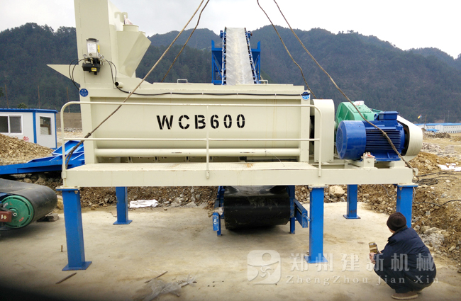 貴州凱里600噸穩定土拌和站現場(chǎng)案例