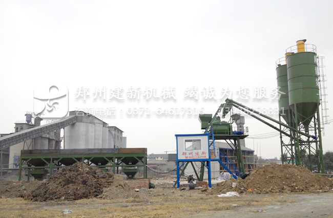 浙江湖州HZS75混凝土攪拌站生產(chǎn)現場(chǎng)