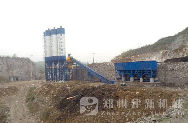 重慶南川南平HZS120混凝土攪拌站現場(chǎng)案例
