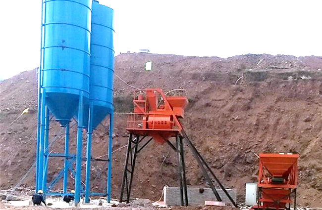 35混凝土攪拌站在貴州畢節客戶(hù)現場(chǎng)投產(chǎn)使用