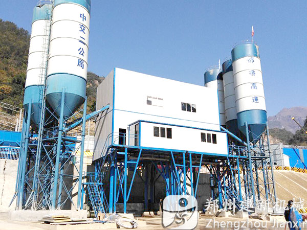 昆明馬松縣120混凝土攪拌站案例現場(chǎng)
