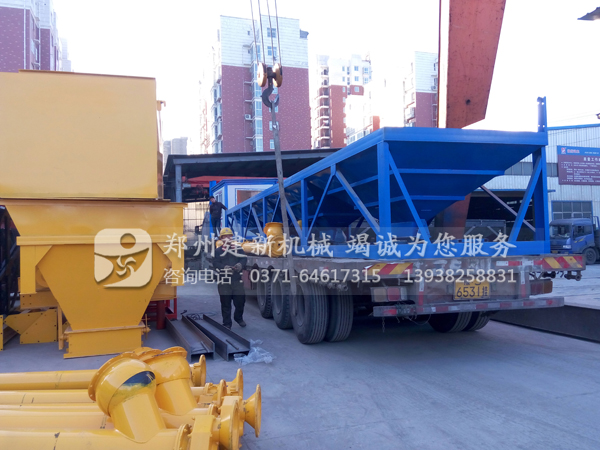 混凝土攪拌站發(fā)貨現場(chǎng)